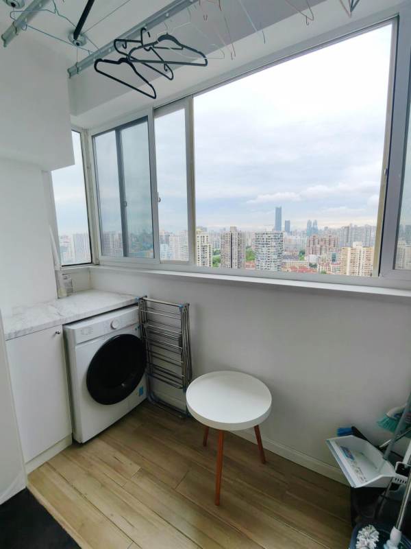 Housing image — Balcony