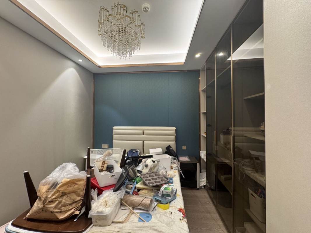 Housing image — Bedroom