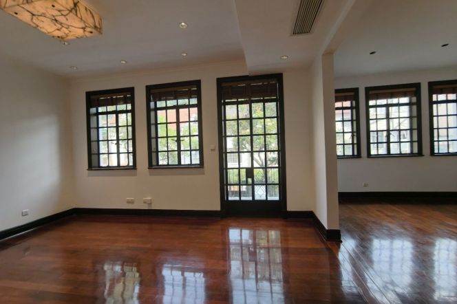 Spacious 7BR Lane House in Old Xuhui with Terrace (L1/L7)