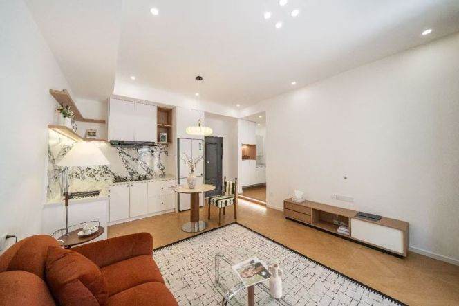 1BR Apartment in Jing'an with Terrace