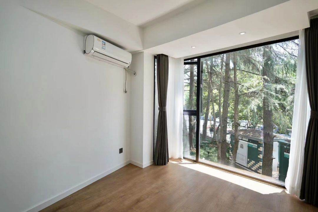 Housing image — Bedroom