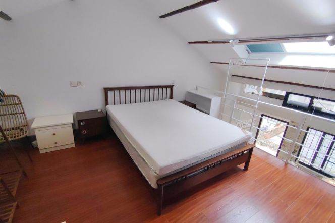 1BR Lane House near South Shaanxi Rd Metro with Private Garden (L1/L10/L12/L13)