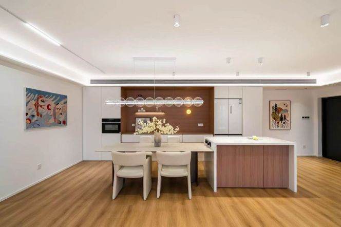 Spacious 2BR Apartment in Jing'an