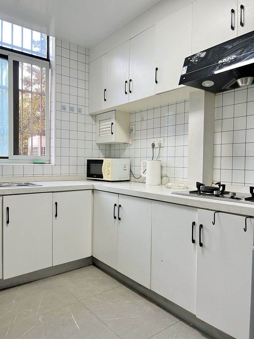Housing image — Kitchen