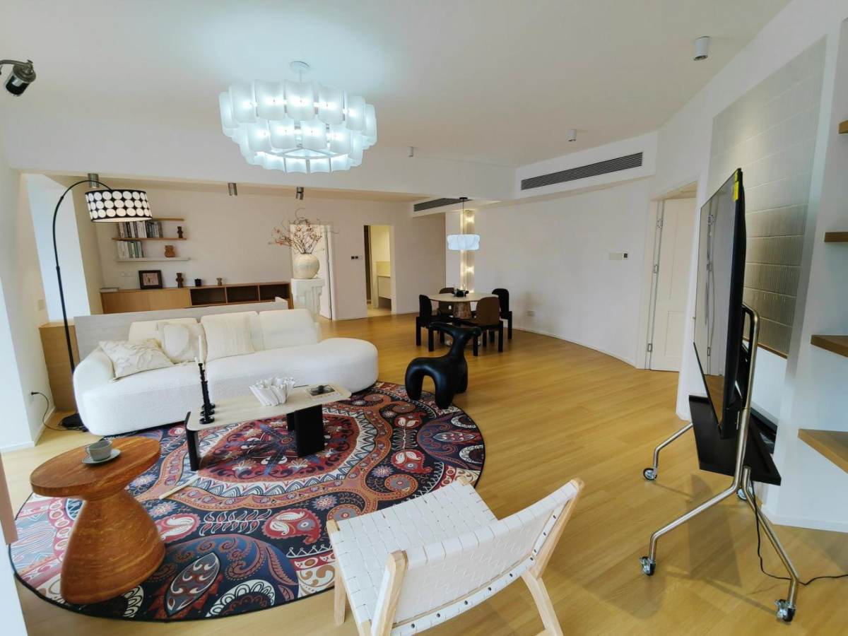 Housing image — Living Room