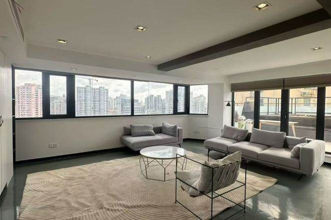 High-Floor 4BR Apartment in Laoximen (L8/L9)