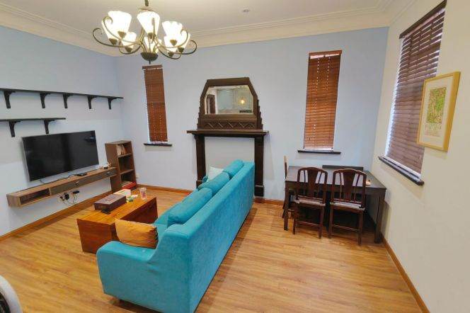 1BR Lane House near Jiaotong University Metro (L1/L10/L12)