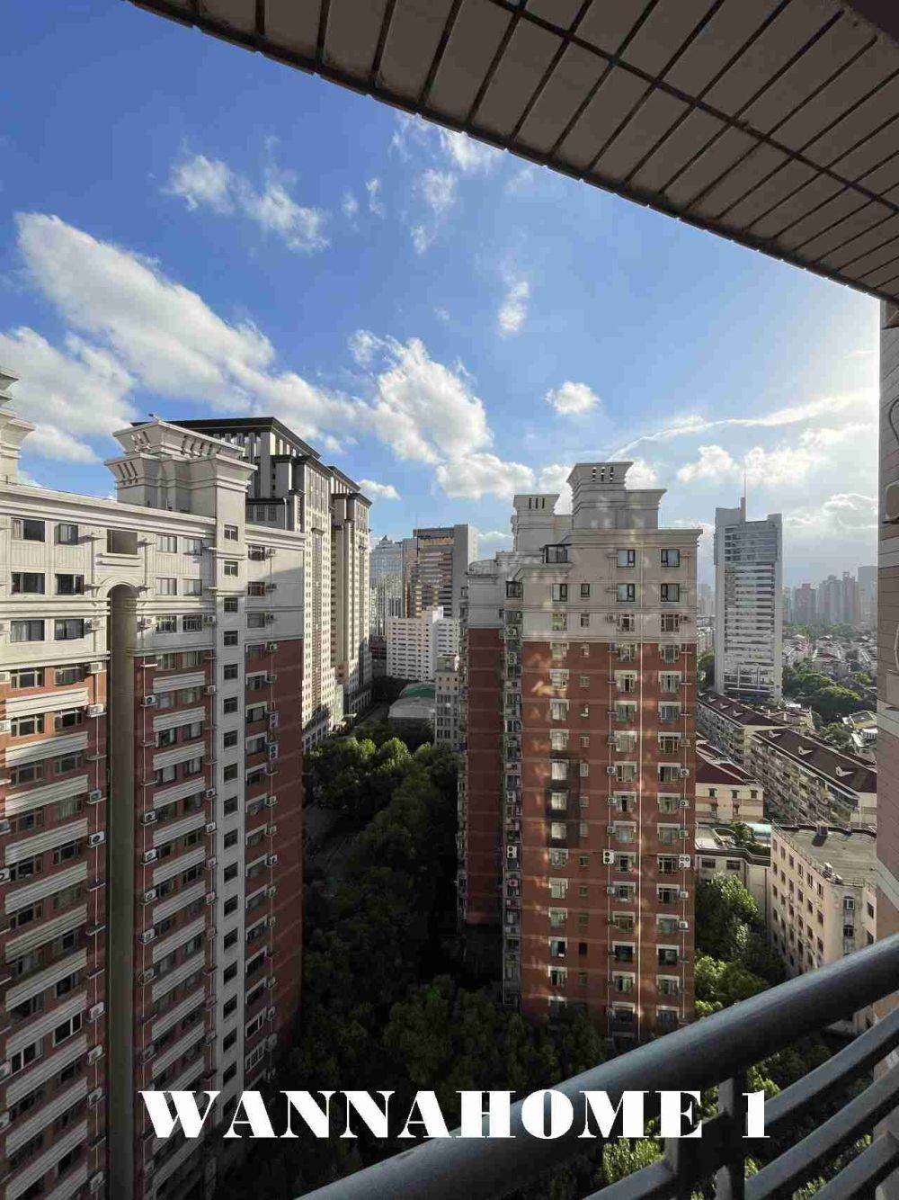 Housing image — Balcony