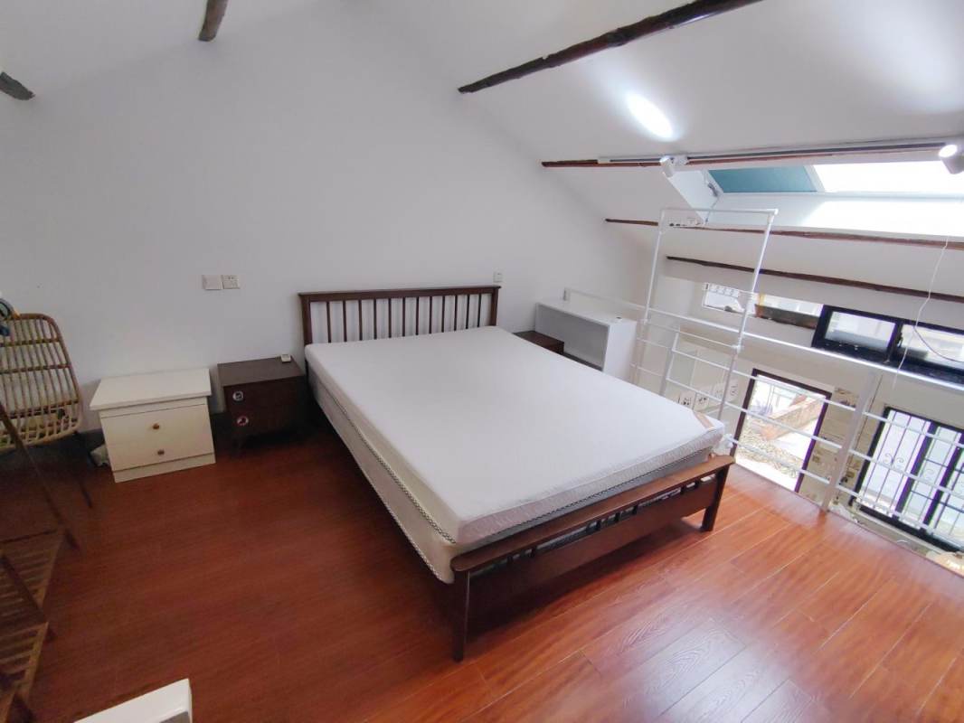 Housing image — Bedroom