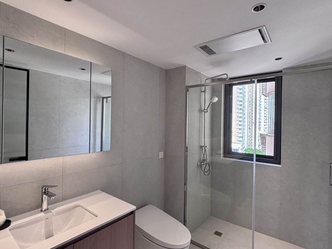 Housing image — Bathroom