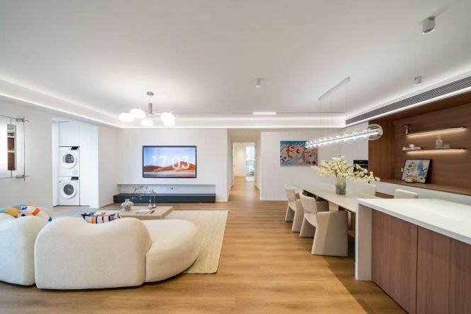 Spacious 2BR Apartment in Jing'an