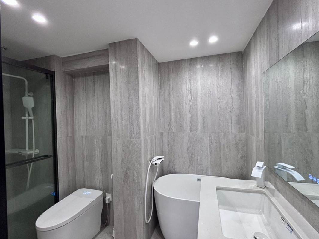 Housing image — Bathroom
