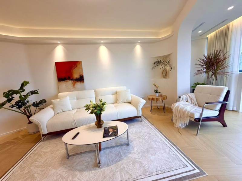 Housing image — Living Room