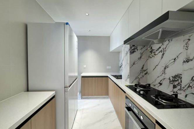 High-Floor 3BR Apartment near Shangcheng Rd Metro (L2/L9)