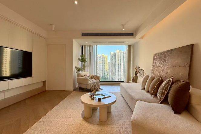 High-Floor 2BR Apartment at Brilliant City (L3/L4)