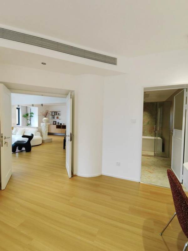 Housing image — Bedroom