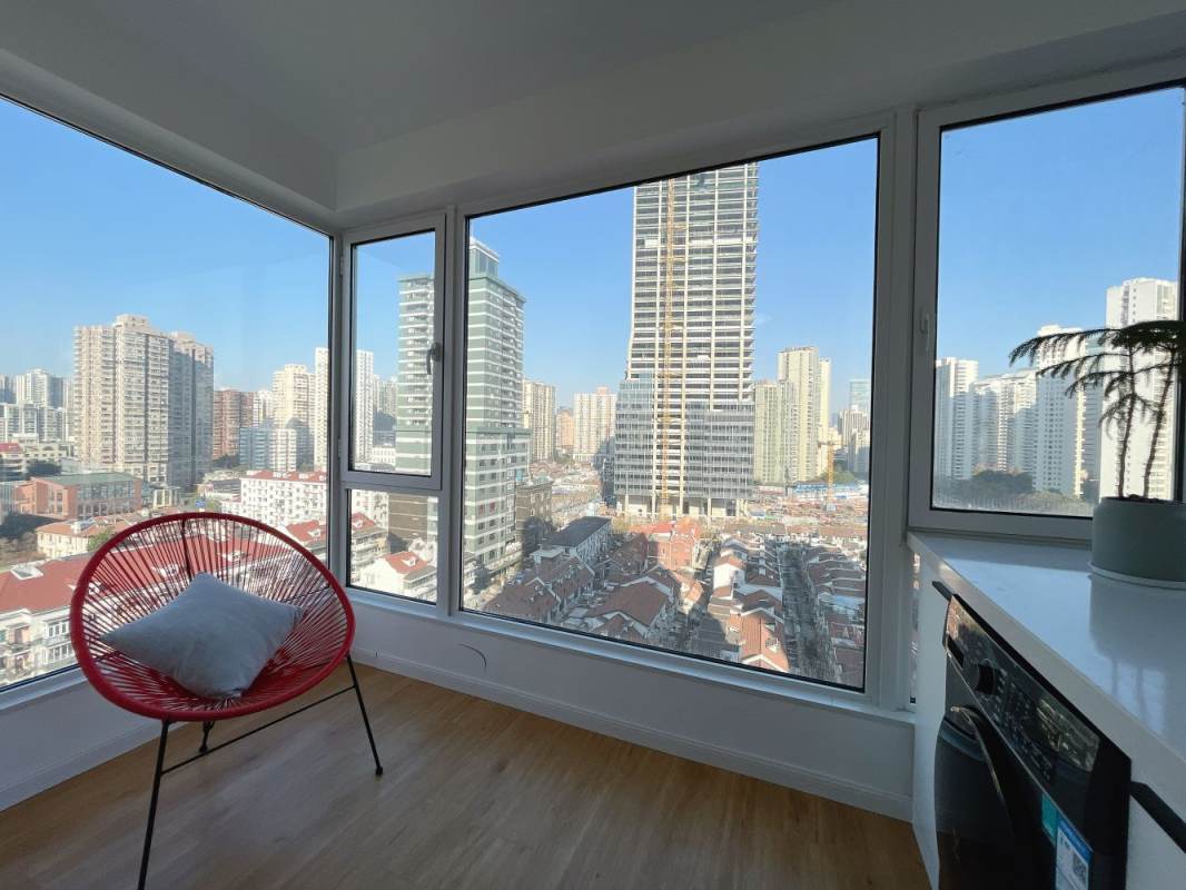 Housing image — Balcony