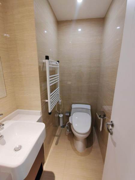 Housing image — Bathroom