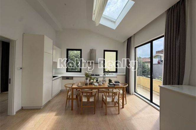 3BR Heritage Apartment in Old Xuhui (L1/L7)