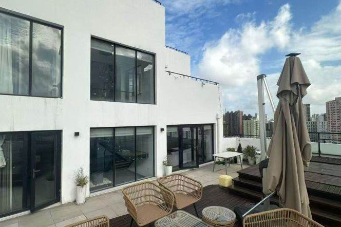 High-Floor 4BR Apartment in Laoximen (L8/L9)