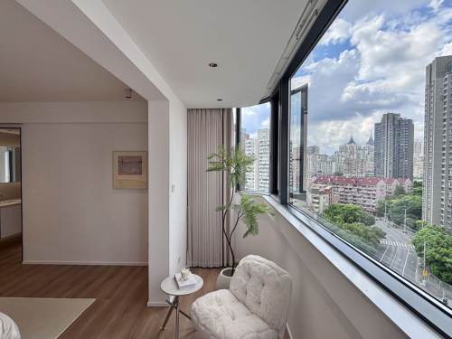 Housing image — Balcony