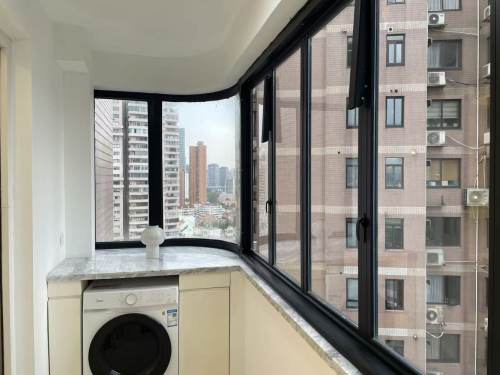 Housing image — Balcony