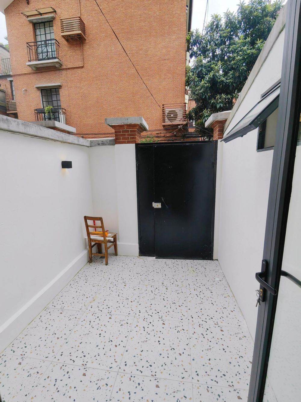 Housing image — Garden
