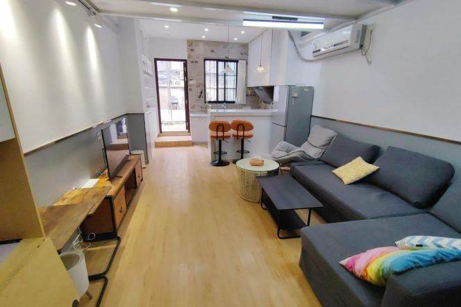 1BR Lane House near South Shaanxi Rd Metro with Private Garden (L1/L10/L12/L13)