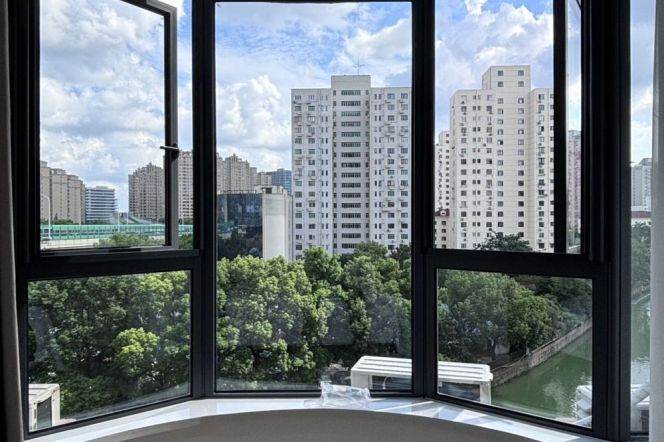 1BR Apartment near Caobao Rd Metro (L1/L12)