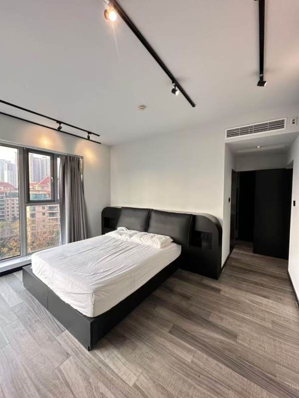Housing image — Bedroom