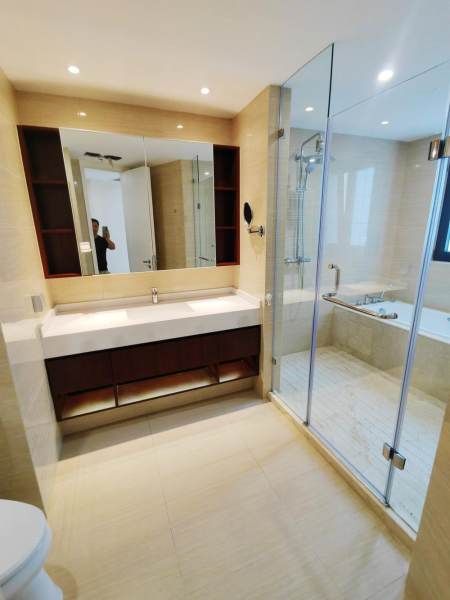Housing image — Bathroom