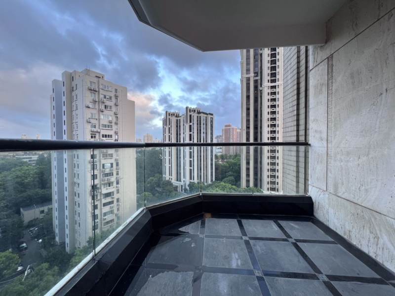 Housing image — Balcony