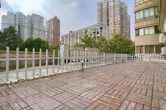 3BR Apartment in Jing'an with Terrace (L2/L12/L13)