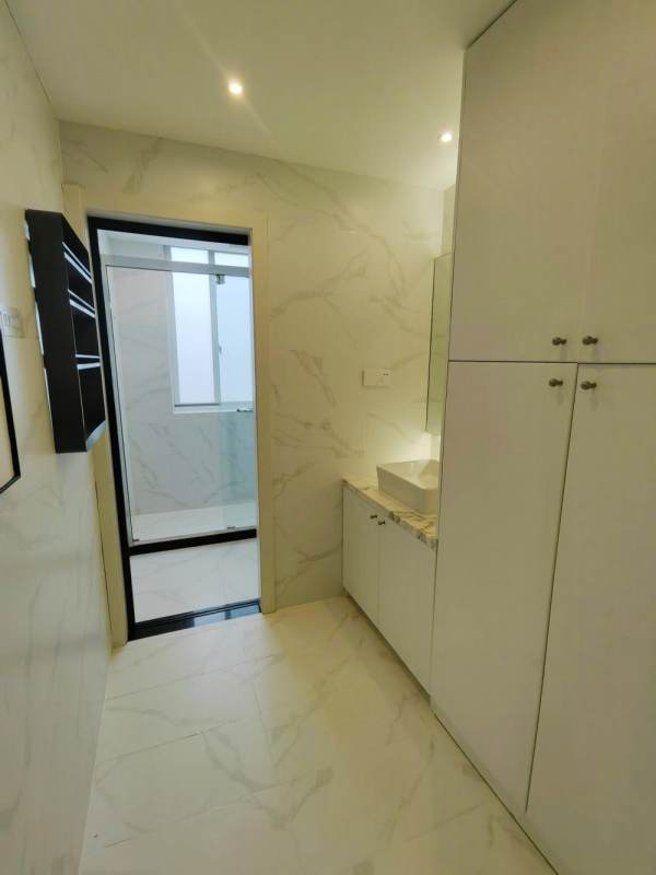 Housing image — Bathroom