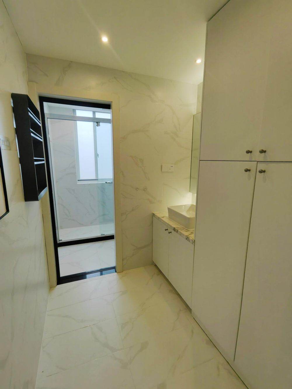Housing image — Bathroom