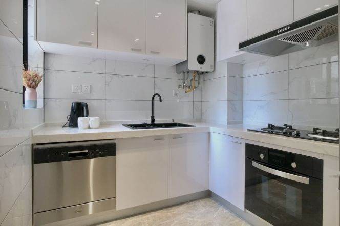 3BR Apartment in Jing'an with Terrace (L2/L12/L13)