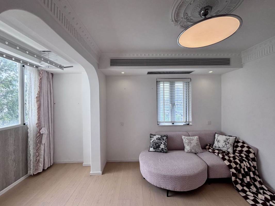 Housing image — Living Room