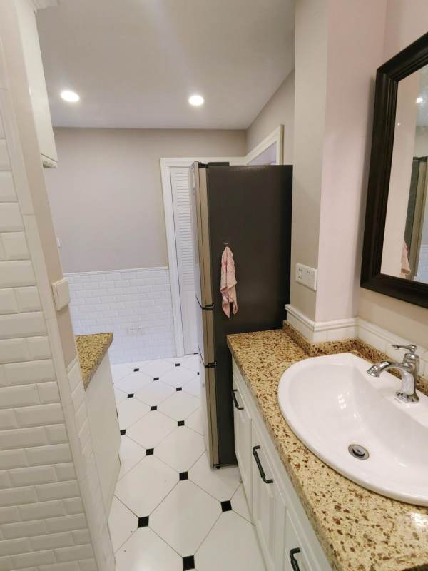 Housing image — Bathroom