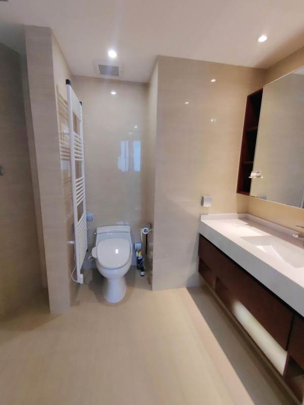 Housing image — Bathroom