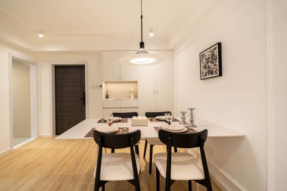Housing image — Dining Area