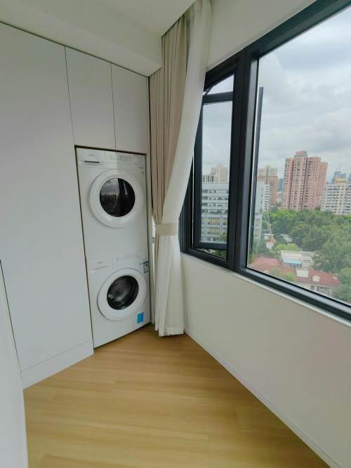 Housing image — Balcony