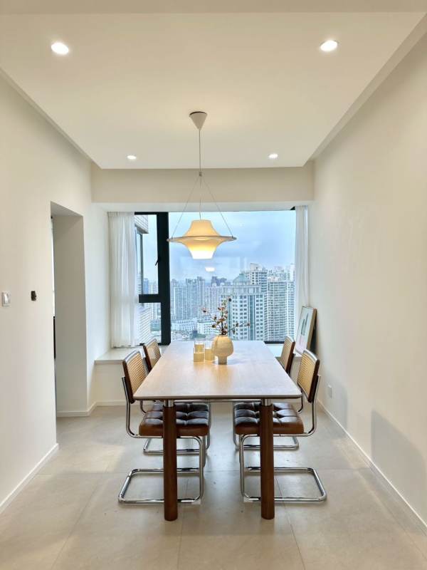 Housing image — Dining Area