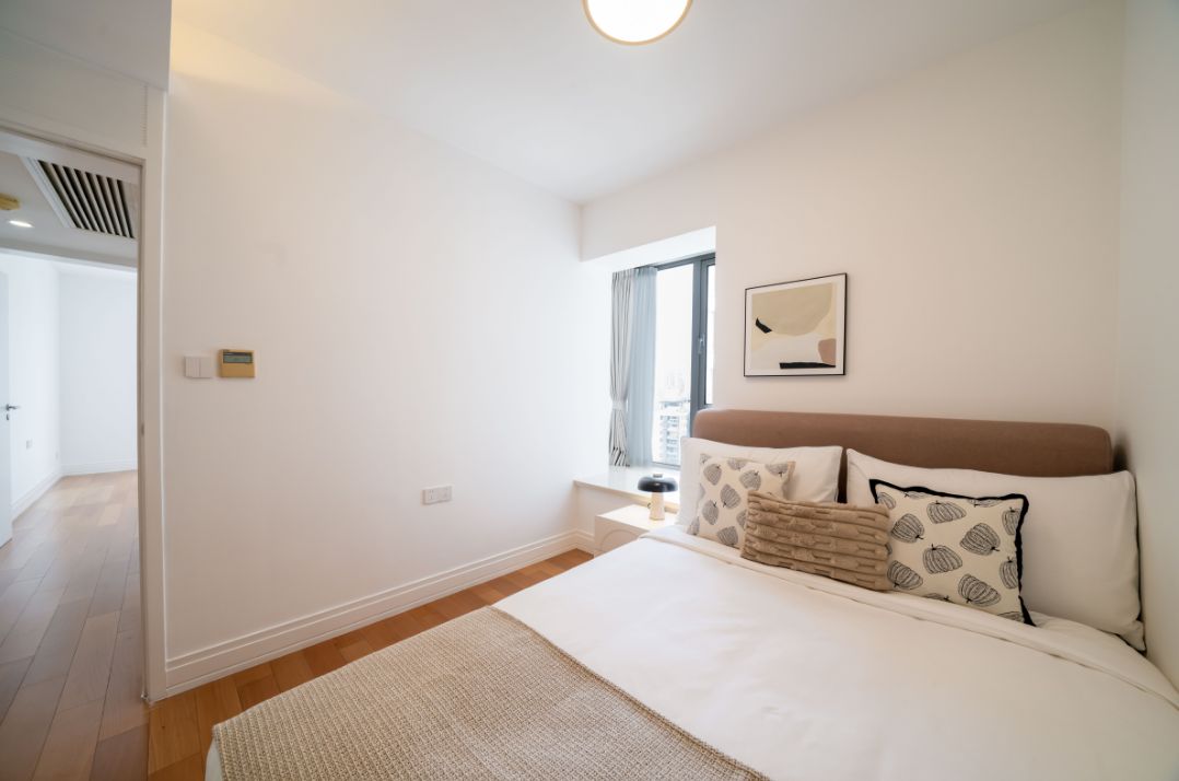 Housing image — Bedroom