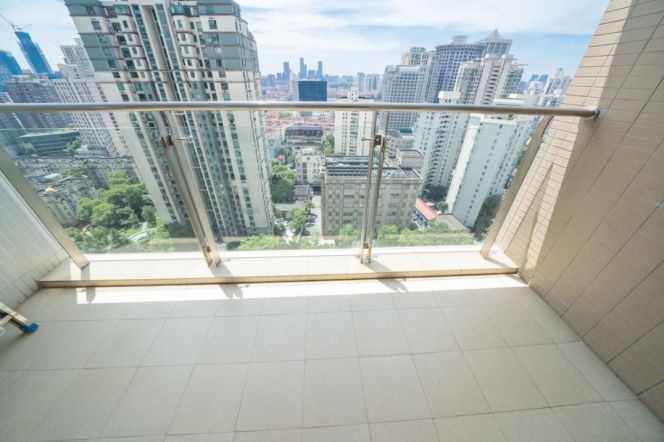 High-Floor 2BR Apartment in Xujiahui with Floor-to-Ceiling Windows
