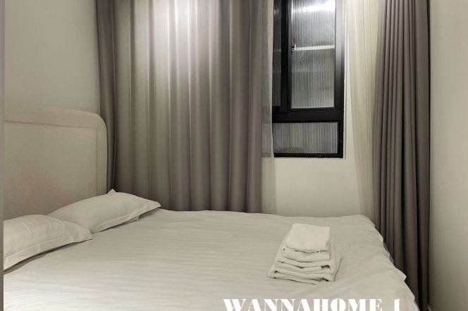 2BR Apartment in Jing'an with Floor-to-Ceiling Windows (L13)