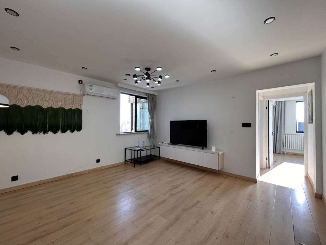 Housing image — Living Room