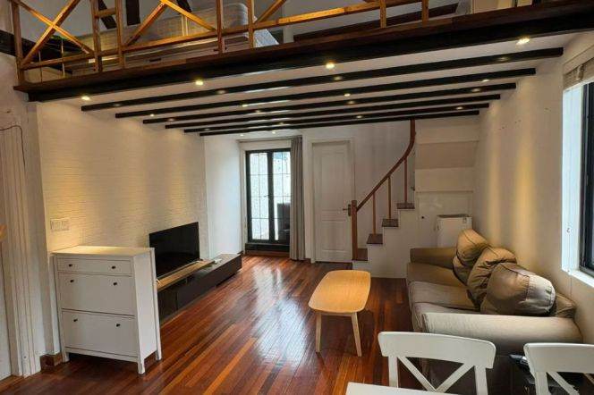 2BR Lane House near French Chamber Of Commerce Shanghai (L2/L7/L14)