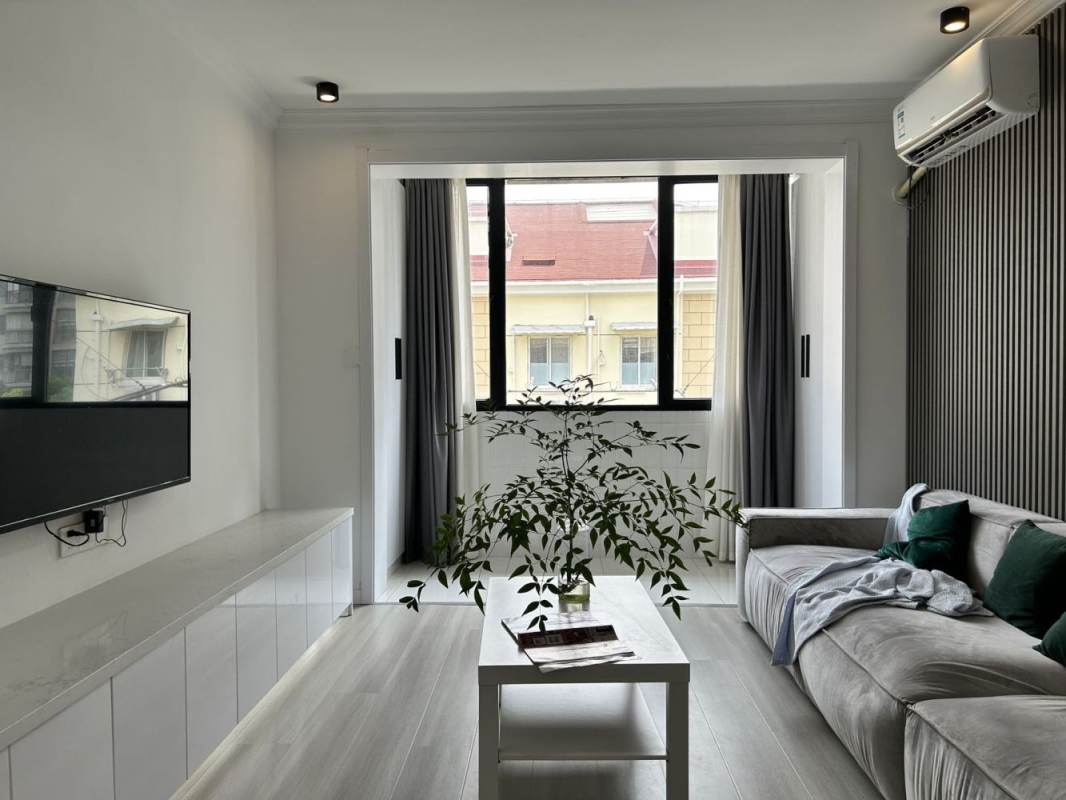 Housing image — Living Room