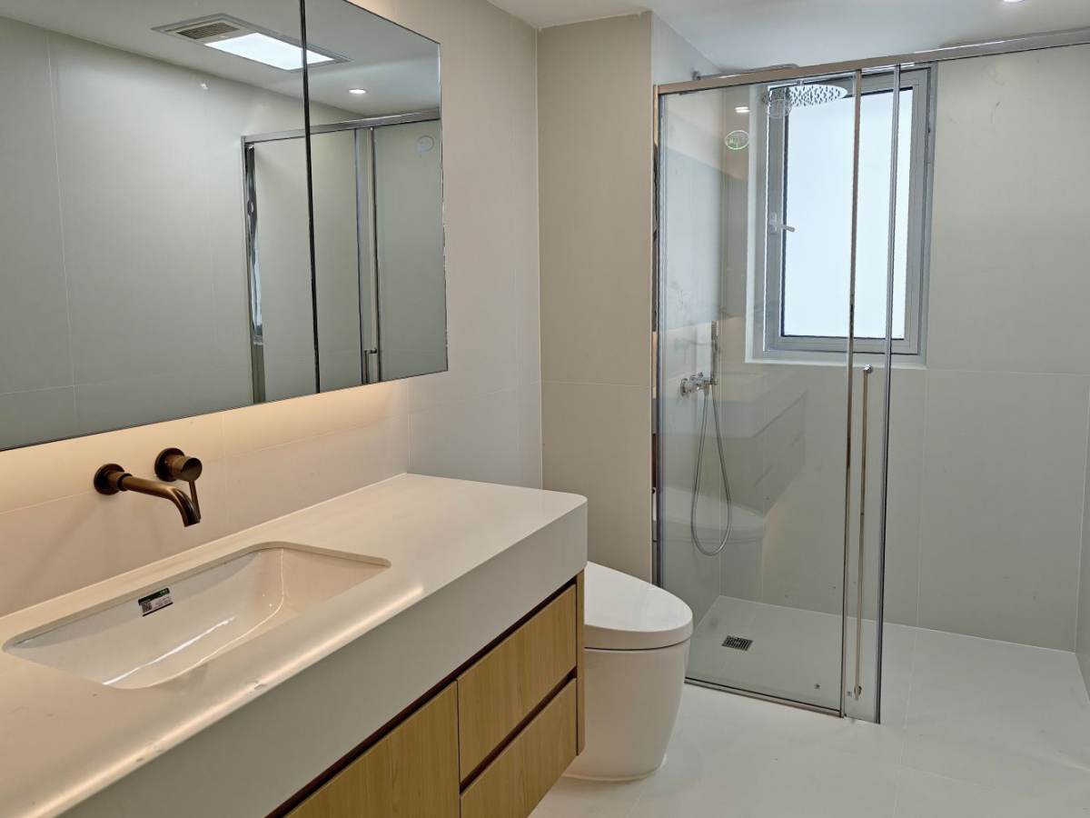 Housing image — Bathroom