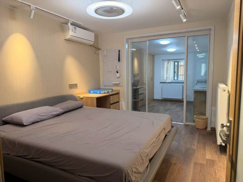 Housing image — Bedroom